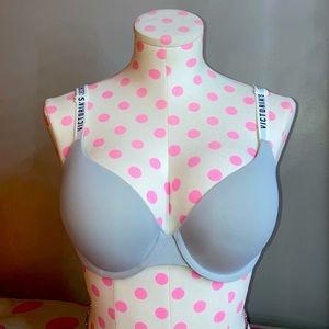 Victoria's Secret T-Shirt Push-Up Full Coverage
Bra in Grey size 36C